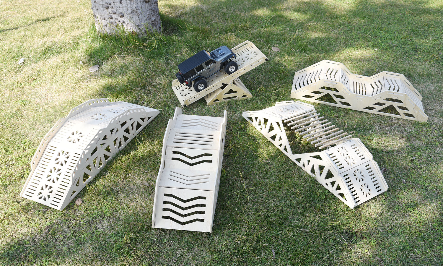 Wood board climaing car props