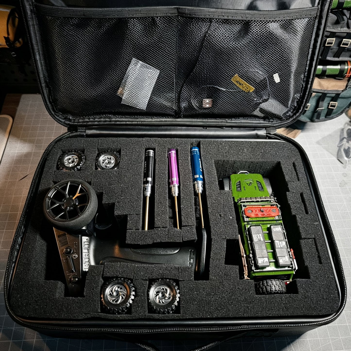 Hobbydetails SCX30 BagS with Inner Movable Compartments  S/M/L size optional