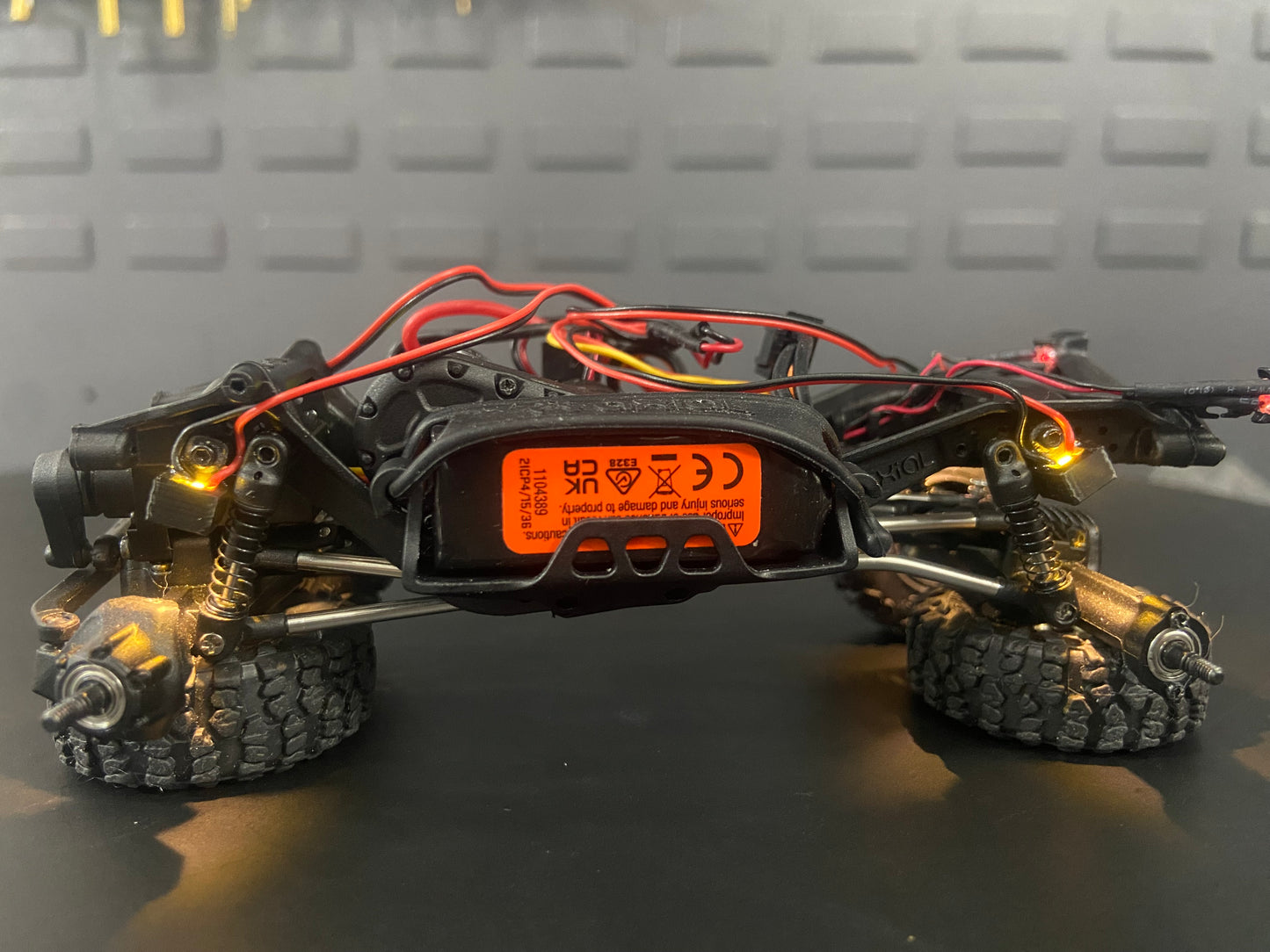 Hobbydetails Rock Lights Bar for SCX30