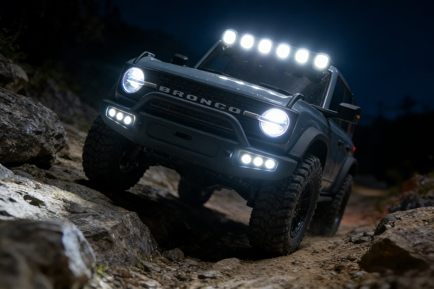 Hobbydetails Round Roof Light for SCX30 Bronco